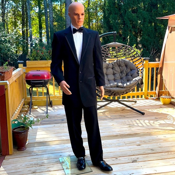 Mens Black Tuxedo Suit Size 38XL